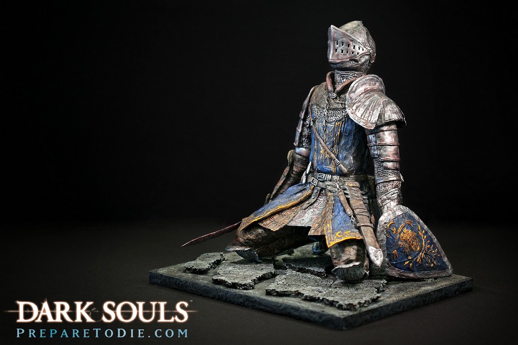 01 DarkSouls Elite Knight Statue.jpg